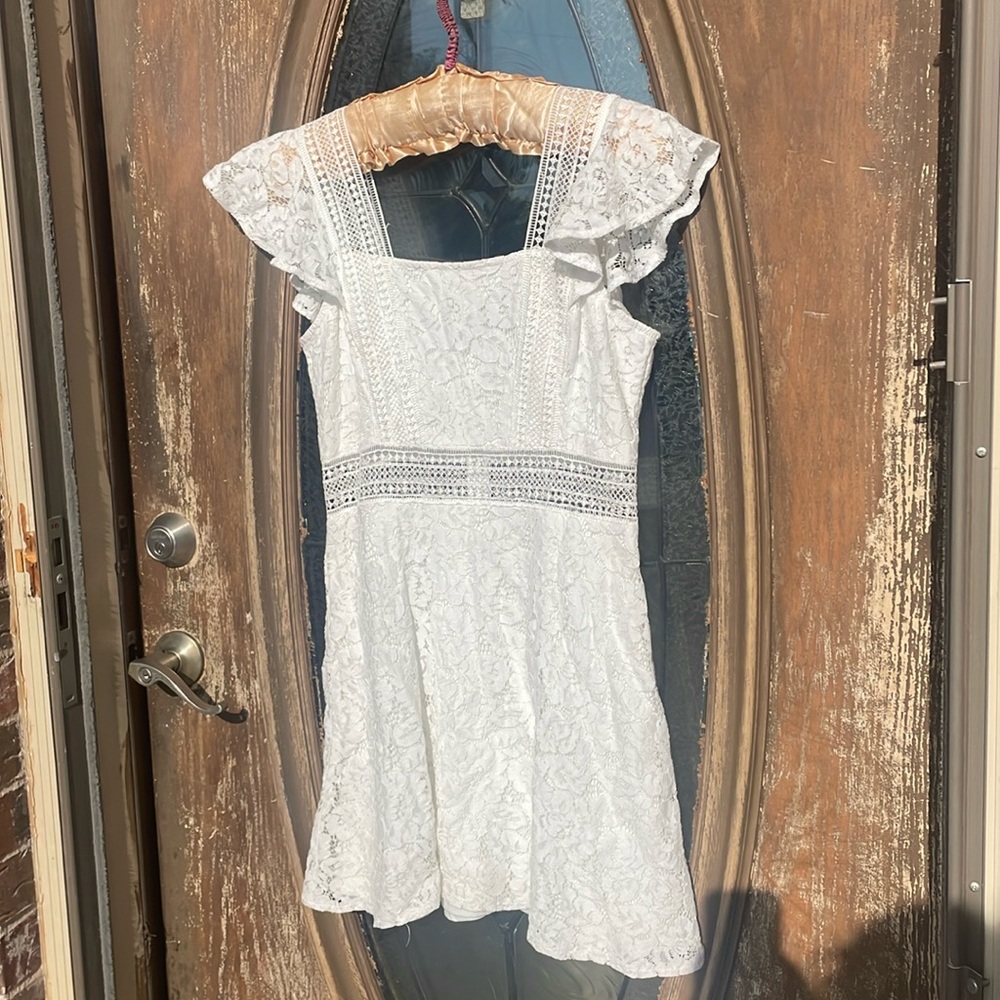 Ash & Violet white Lace Dress! Size Large